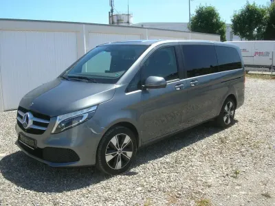 Gebraucht Mercedes V300 237 PS (174 kW) 2022 Grau Van / Kleinbus