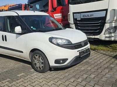 Gebraucht Fiat Doblò 120 PS (88 kW) 2019 Weiß Van / Kleinbus