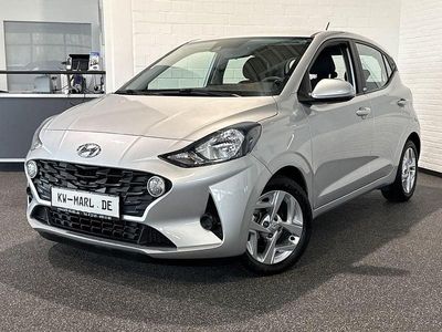 Gebraucht Hyundai i10 Trend 84 PS (61 kW) 2020 Silber Kleinwagen