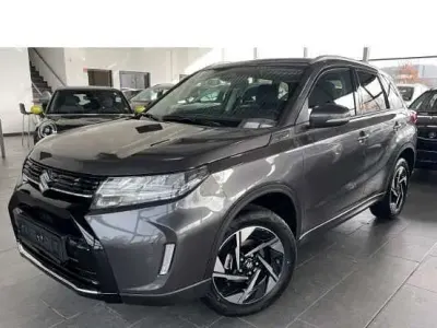 Gebraucht Suzuki Vitara Comfort+ 110 PS (80 kW) 2025 Grau metallic SUV
