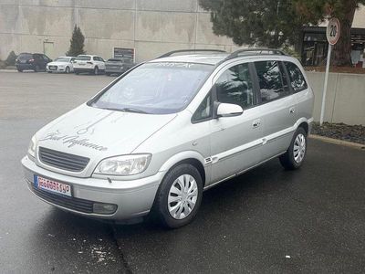 Gebraucht Opel Zafira 101 PS (74 kW) 2004 Silber Van / Kleinbus
