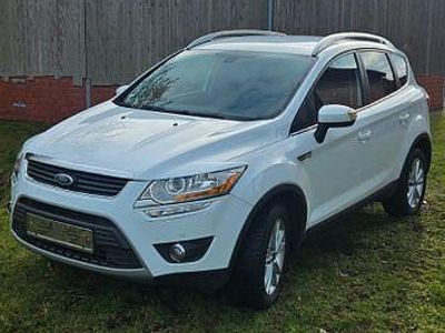 Gebraucht Ford Kuga Titanium 140 PS (102 kW) 2012 Weiß SUV