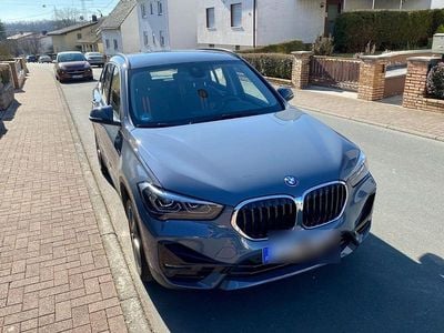 Gebraucht BMW X1 Sport Line 220 PS (161 kW) 2022 Grau SUV