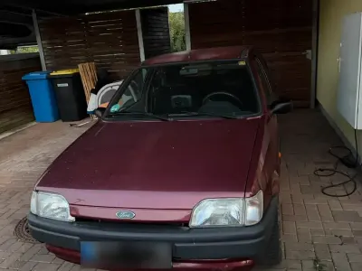 Gebraucht Ford Fiesta 60 PS (44 kW) 1995 Rot Kleinwagen
