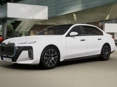 Neu BMW 740 M Sport 299 PS (219 kW) 2026 Alpinweiß uni Limousine