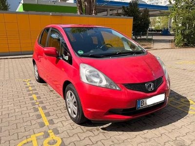 Second-hand Honda Jazz Trend 90 CP (66 kW) 2009 Roșu Hatchback