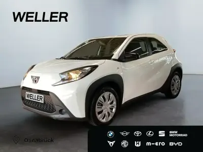 Gebraucht Toyota Aygo 72 PS (52 kW) 2025 Schneeweiß Kleinwagen