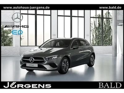 Gebraucht Mercedes A250 Progressive 163 PS (119 kW) 2025 Grau metalliclack mountaingra Limousine