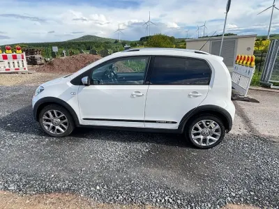 Brugt VW cross up! 75 HK (55 kW) 2014 Hvid Hatchback