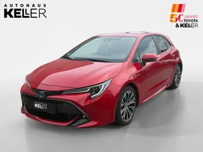 Gebraucht Toyota Corolla Team 122 PS (89 kW) 2020 Karminarot metallic Limousine