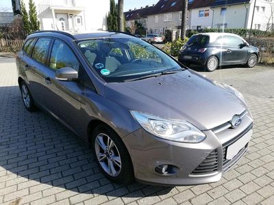 Gebraucht Ford Focus 115 PS (84 kW) 2014 Andere farben Kombi