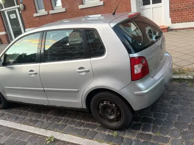 Gebraucht VW Polo 75 PS (55 kW) 2002 Silber Kleinwagen