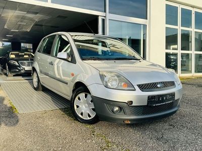 gebraucht Ford Fiesta Fun 1,6 TDCi Klima 1.Hand TÜV 8xbereift