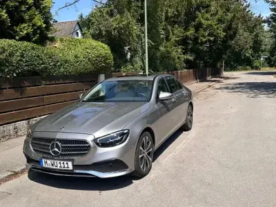 Gebraucht Mercedes E450 367 PS (269 kW) 2023 Beige Limousine