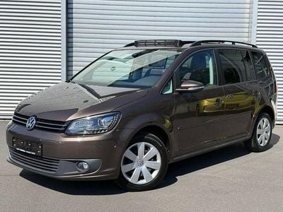 Usata VW Touran Comfortline 140 CV (102 kW) 2015 Marrone Monovolume