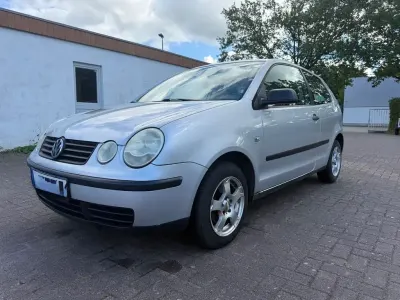 Gebraucht VW Polo Basis 54 PS (39 kW) 2004 Silber Kleinwagen