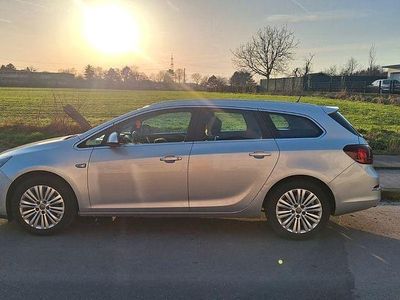 Gebraucht Opel Astra 165 PS (121 kW) 2013 Silber Kombi