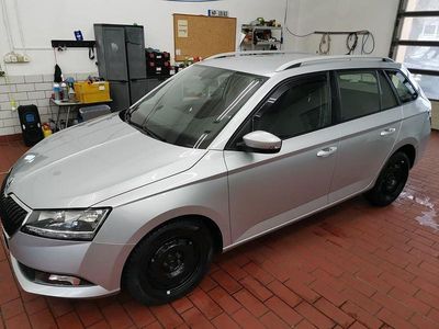 Gebraucht Skoda Fabia Style 95 PS (69 kW) 2019 Silber Kombi