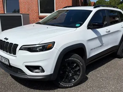 Gebraucht Jeep Cherokee 271 PS (199 kW) 2023 Weiß SUV