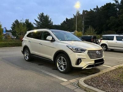 Hyundai Grand Santa Fe