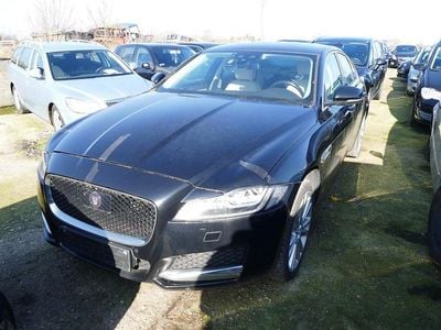 Gebraucht Jaguar XF Pure 179 PS (131 kW) 2017 Schwarz Limousine