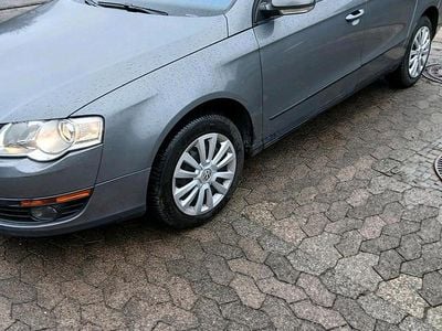 Gebraucht VW Passat 105 PS (77 kW) 2007 Grau Kombi