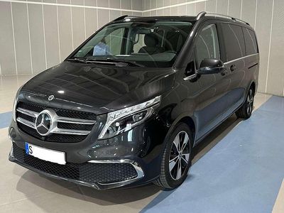 Schwarz Gebraucht 2022 Mercedes V300 Avantgarde Edition Van / Kleinbus | 59.500 € (Fairer Preis)