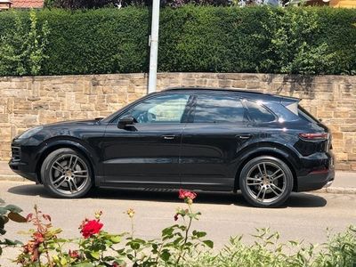 gebraucht Porsche Cayenne S (E3) schwarz/schwarz Top ,Garantie 08/25