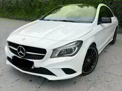 Gebraucht Mercedes CLA220 Urban 170 PS (125 kW) 2014 Weiß Limousine