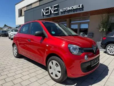 Używany Renault Twingo Life 71 KM (52 kW) 2015 Czerwony Hatchback