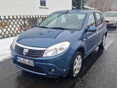 Gebraucht Dacia Sandero Lauréate 75 PS (55 kW) 2009 Blau "mineral" Kleinwagen