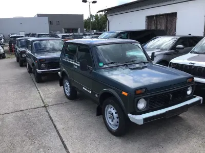 Gebraucht Lada niva 83 PS (61 kW) 2008 Grün SUV