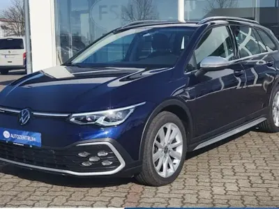 Używany VW Golf Alltrack 200 KM (147 kW) 2023 Niebieski Kombi