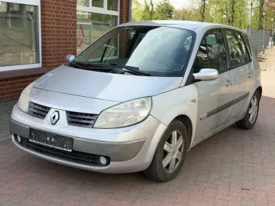 Usata Renault Scénic II Dynamique 135 CV (99 kW) 2005 Grigio Monovolume