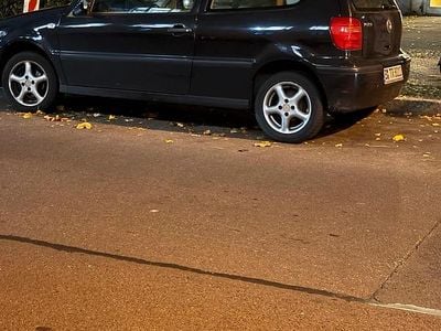 Schwarz Gebraucht 2000 VW Polo Kleinwagen | 1.490 € (Fairer Preis)