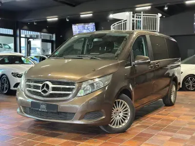 Gebraucht Mercedes V250 Sport 190 PS (139 kW) 2016 Braun Van / Kleinbus