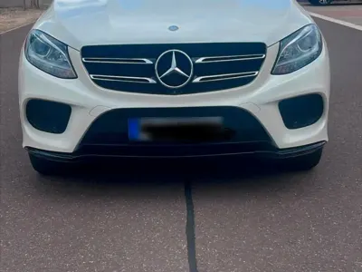 Gebraucht Mercedes GLE250 204 PS (150 kW) 2016 Weiß SUV