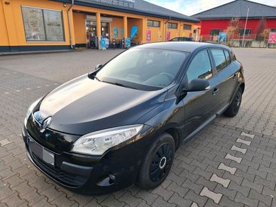 gebraucht Renault Mégane III 1.6 TomTom Edition aus 2 Hand