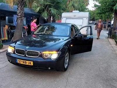 BMW 745