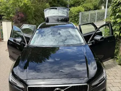 Gebraucht Volvo V90 Momentum 190 PS (139 kW) 2018 Schwarz Kombi