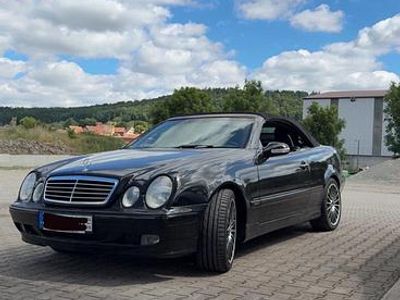 Second-hand Mercedes CLK200 163 CP (119 kW) 2002 Negru Cabrio