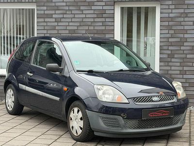 Gebraucht Ford Fiesta Ambiente 60 PS (44 kW) 2006 Blau Kleinwagen