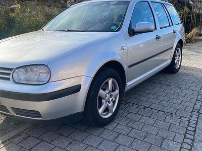Silber Gebraucht 2004 VW Golf IV Kombi | 1.299 € (Fairer Preis)