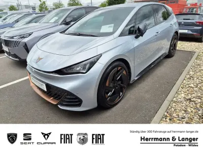 Gebraucht Cupra Born 169 kW (231 PS) 2023 Silber / geysir silver (metallic) Kleinwagen