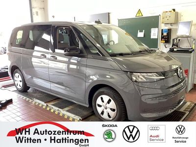 Gebraucht VW Multivan Basis 136 PS (100 kW) 2024 Pure grey Van