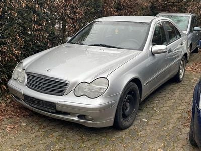Silber Gebraucht 2002 Mercedes C220 Limousine | 899 € (Superpreis)