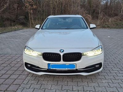 Gebraucht BMW 320 Sport Line 184 PS (135 kW) 2016 Weiß Limousine