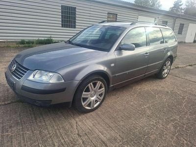Gebraucht VW Passat Family 102 PS (75 kW) 2003 Urbangrey metallic Kombi