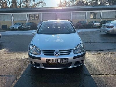 Gebraucht VW Golf V Comfortline 150 PS (110 kW) 2004 Silber Limousine