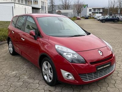 Rot Gebraucht 2010 Renault Scénic III Dynamique Van / Kleinbus | 4.899 € (Fairer Preis)